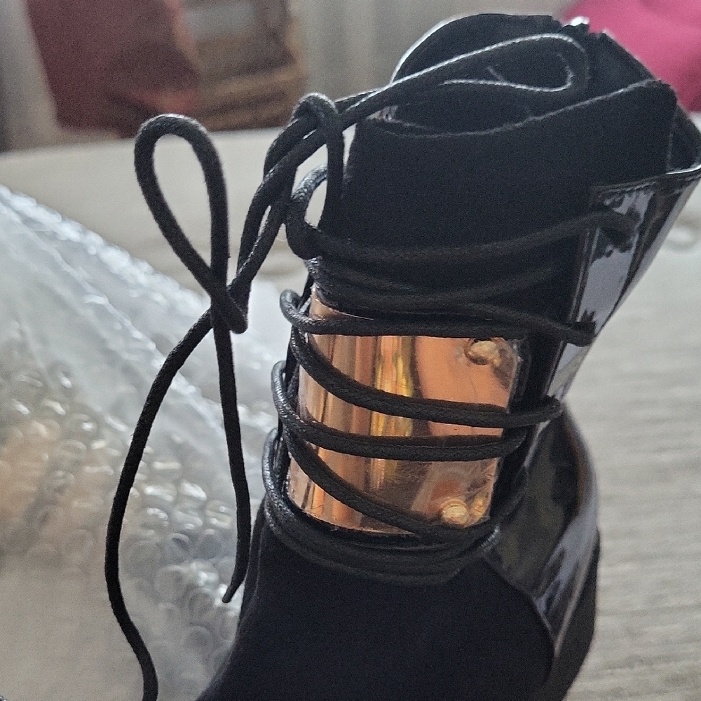 Source Unknown Glossy Black Boots with Metallic Accents - Picture 5 of 5